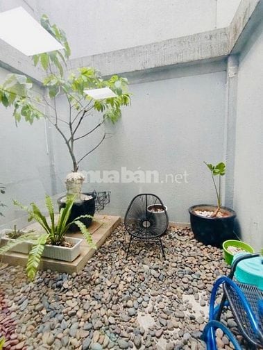 Cho thuê tòa nhà mặt tiền Đặng Dung P. Tân Định, Q.1 DTSD 600m2