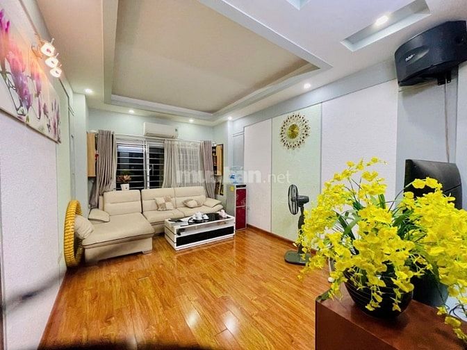 BÁN NHÀ ĐẸP FULL ĐỒ NỘI THẤT - GẦN PHỐ - NAM TỪ LIÊM. 38 M2. *5 TẦNG. 