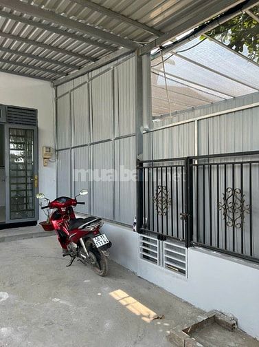 Bán nhà 660tr đường 6m, Dt:130m2 SHR. Tại Tân Thông Hội củ Chi. Gấp !