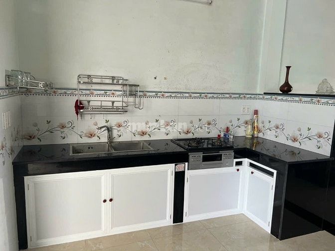 Bán nhà 660tr đường 6m, Dt:130m2 SHR. Tại Tân Thông Hội củ Chi. Gấp !