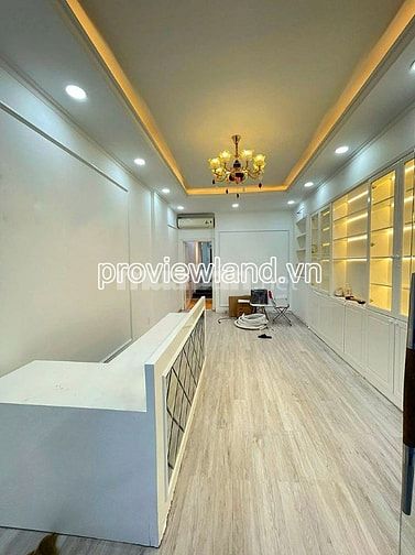 Bán nhà quận 1, vị trí đẹp MT Trần Hưng Đạo, 68m2 đất, ngang 4m, 3 tần