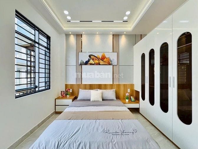 Nhà cho thuê 12tr/tháng. 70m2. Bán 2tỷ350. Lê Quang Định, P1, Gò Vấp. 