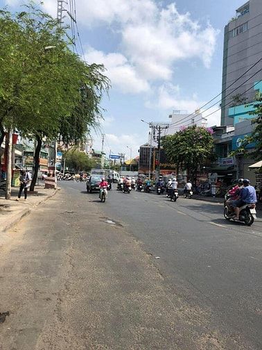 Bán nhà MT Minh Phụng, 5.5 x 21m, cấp 4, giá 25.5 tỷ (Tín Hưng)