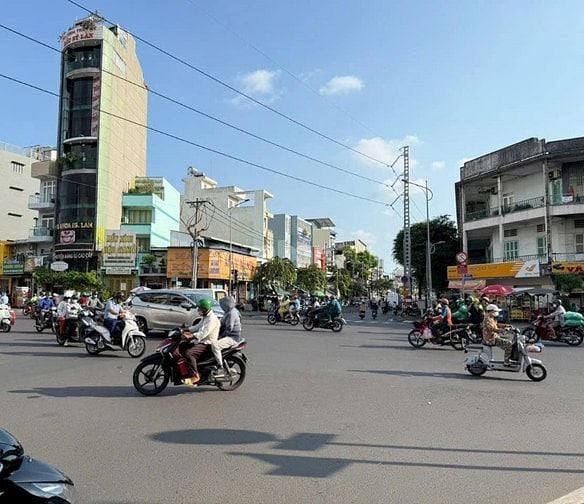 Bán nhà MT Minh Phụng, 5.5 x 21m, cấp 4, giá 25.5 tỷ (Tín Hưng)