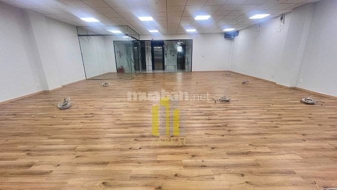 Tòa Văn Phòng Hầm 7 Lầu Thang Máy , DT 1300m2 - Có PCCC