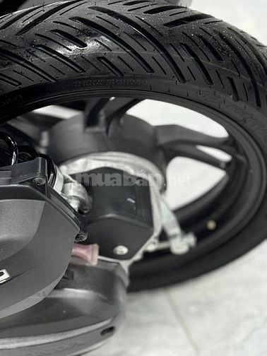 Bán xe 2bánh nhập Indo honda vario 150 màu cam đen - có hỗ trợ trả góp