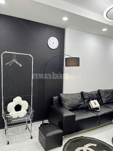 Tôi chính chủ cắt lỗ cần bán gấp căn hộ 86m2 2 ngủ 4,2 tỷ có tl