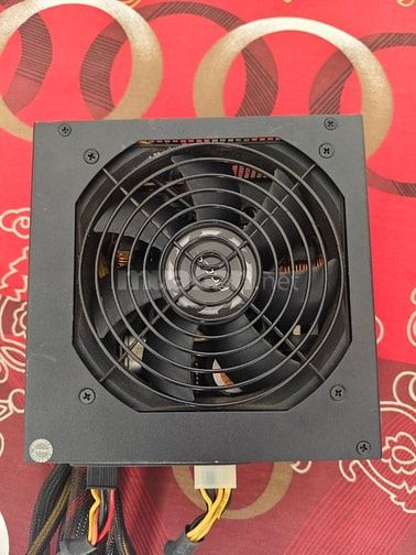 Nguồn Antec công suất thực dạng semi-modular 650W