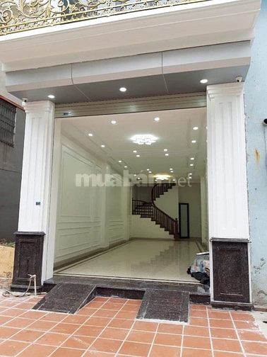 Siêu hiếm. Bán nhà Phố Lê Lợi có gara ô tô mới đẹp,  46m2 chỉ 9,2 tỷ.