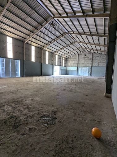 Kho xưởng 650m2 Bình Tân gần 4 xã trống giao ngay