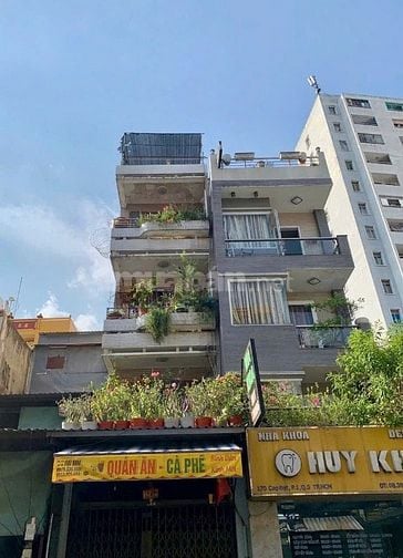 24,5 tỷ sở hữu nhà MT Cao Đạt với DT đất 100m2 cấu trúc 3 tầng