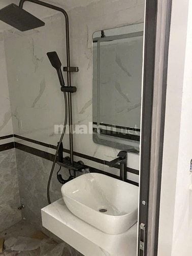 Cần bán căn nhà phố Ngọa Long! 33m2, 3T, MT 5m, ô tô, KD, nhỉnh 4 tỷ