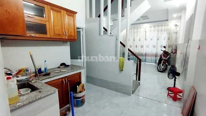 Bán nhà Ba Tháng Hai, Quận 10, lô góc 38m2, cực ngon, chỉ 4 tỷ hơn