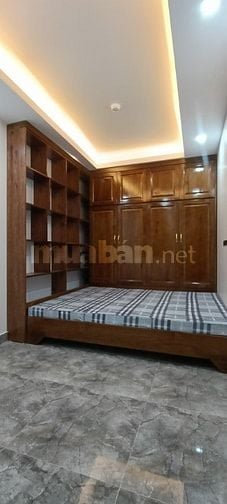 Bán nhà Lê Lợi có gara ô tô mới đẹp, thang máy, sổ đỏ 56m2 chỉ 12 tỷ.