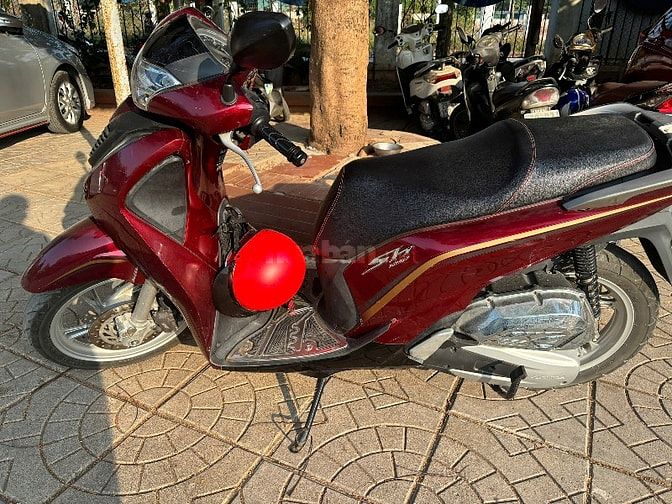 Chính chủ bán gấp xe máy Honda SH125