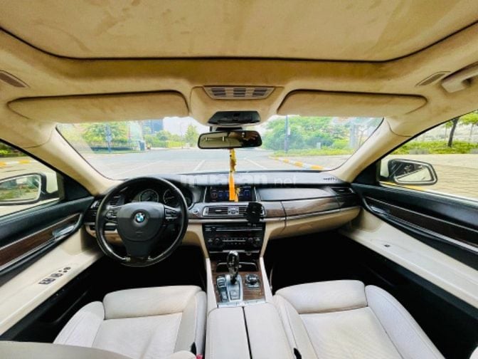 Cần bán BMW 750Li xe đẹp chủ đi kỉ