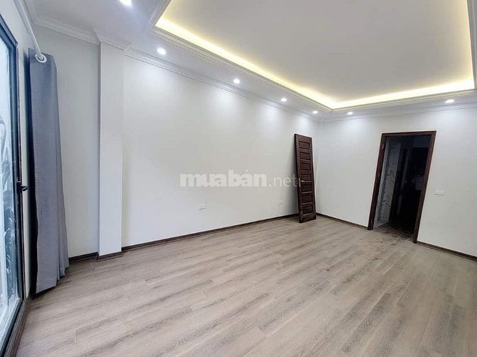 Bán nhà mặt phố Giáp Bát,Hoàng Mai. 51m² chỉ 17 tỷ 