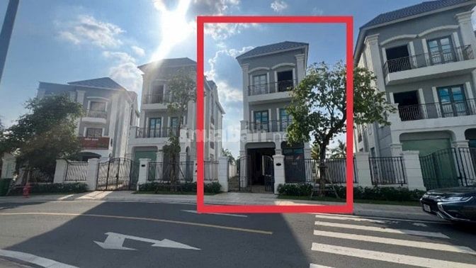 Bán Biệt Thự  Đơn Lập Sông  giá 40 tỷ , đất nở hậu, Vinhomes Grand Par