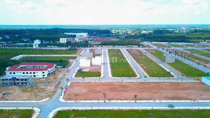 Bán đất mặt tiền DT741 ngay KCN Tân Bình, sổ hồng riêng, full thổ cư