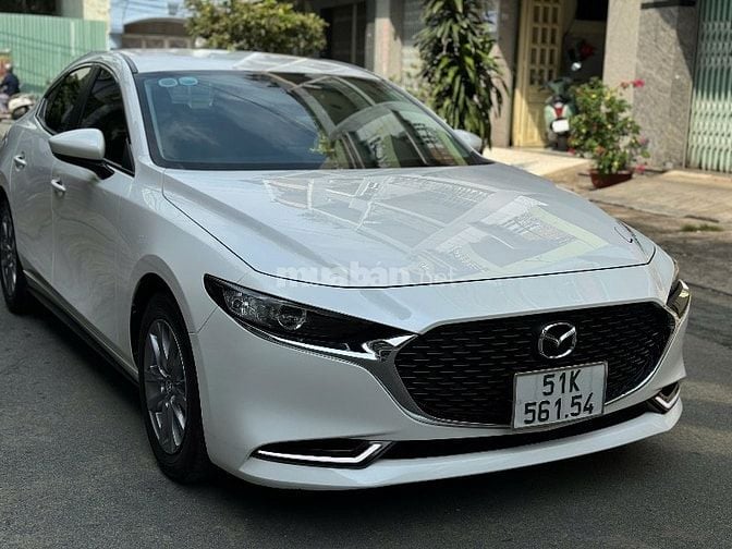 Mazda 3 1.5 Luxury Vin 2022 Đk T1/2023 màu trắng xe cực đẹp 