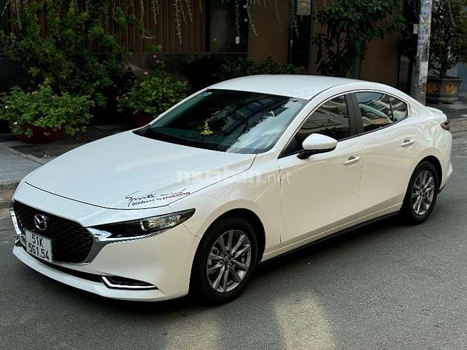 Mazda 3 1.5 Luxury Vin 2022 Đk T1/2023 màu trắng xe cực đẹp 