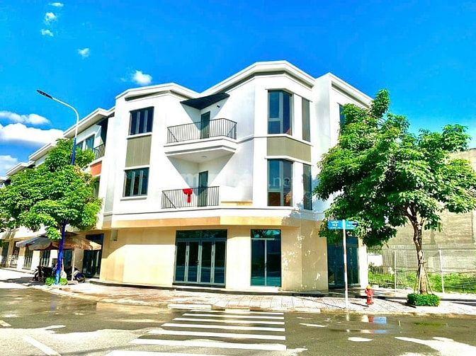 Bán nhà phố góc 2 mặt tiền Lavela Garden, 3pn 3wc, 66m2, giá siêu hời