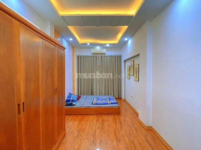 Bán nhà Phố Kim Mã, nhà quá đẹp, 36m2, 5 tầng, 3 ngủ ngõ nông giá 6 tỷ