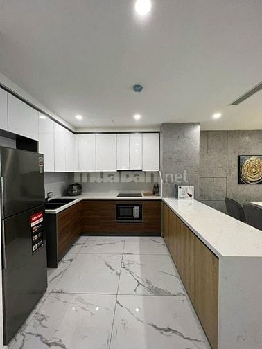 Cho thuê nhà phân lô oto ngõ 106 Hoàng Quốc Việt 100m2x5 tầng giá 22tr