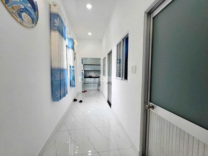 Bán gấp căn nhà 100m2 sau chợ Bà Điểm, Hóc Môn. Giá 850 triệu,SHR