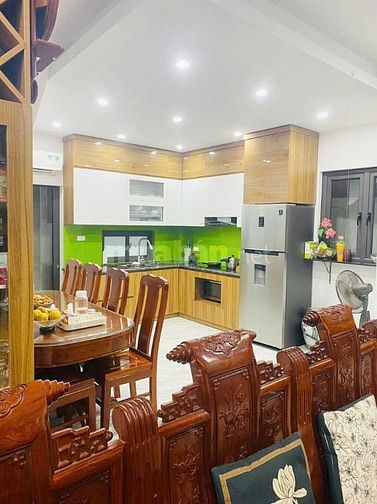 Chuyển công tác bán 80m2 nhà 3,5 tầng ngõ 201/2 Phúc Lợi - Để lại toàn