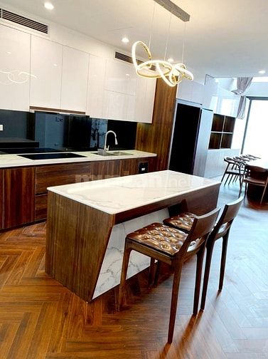 Bán nhà Phố Lê Văn Tám có gara ô tô mới đẹp ở ngay 50m2 chỉ 9 tỷ3.