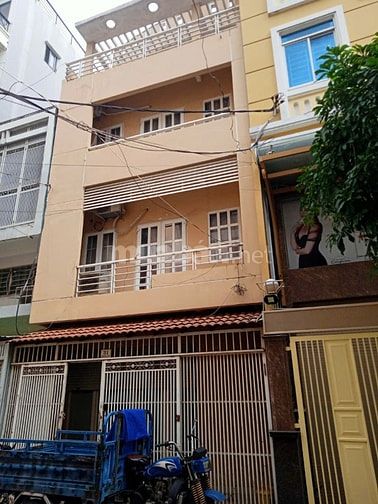 Mặt tiền Nguyễn Hiền (4 tầng; 5,2mx10,5m). Giá 18 tỷ