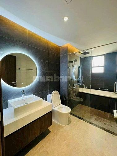 bán căn hộ 142m2  khu Diamond - Celadon city - 3PN , 2WC và 1 kho 