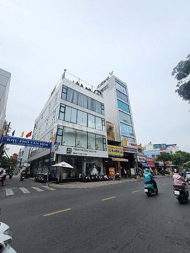 Giảm giá Bán gấp Góc 2 MT Nguyễn Sơn, Tân Phú. DT: 10x23m 5 Tầng 36 Tỷ