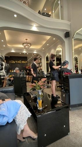 BEAUTY SALON TÂN THẾ GIỚI tuyển dụng