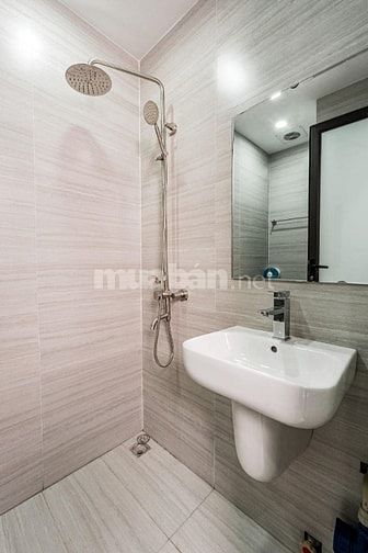 Đắc địa nhà ngõ Tân Mai, giá 13 tỷ, DT 50m2x5T, lô góc, thang máy 