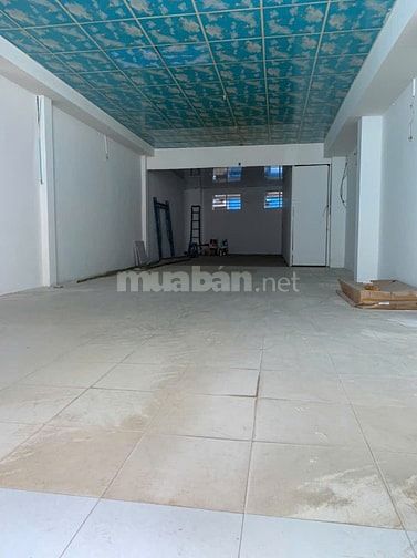 Cho thuê nhà hẻm nhựa 10m, gần Lê Đại Hành, DT: 342m2