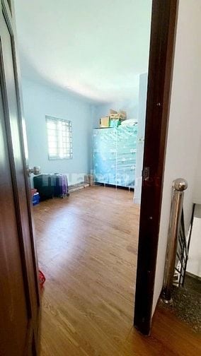 Cho thuê nhà 40m2, 2PN, 2WC, nội thất cơ bản, hẻm xe hơi