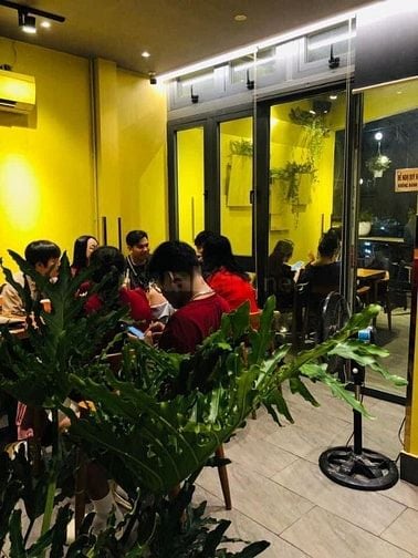 Sang quán Cafe 10x10 mặt tiền Hoàng Sa-Quận 3, thuê mặt bằng chỉ 22tr