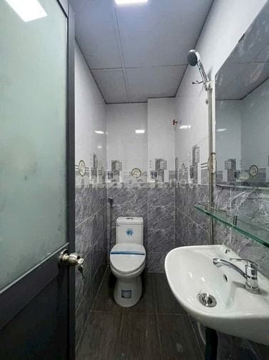 XUẤT KHẪU LĐ BÁN NHÀ 1T1L BÙI VĂN BA Q7 62M2/1TY230TR SỔ HỒNG RIÊNG 