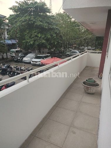 Cho thuê nguyên căn gần trường học tiện ở và kinh doanh 