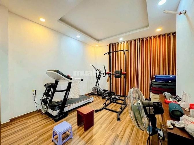 Cần bán căn Nguyên Hồng 48m2 hẻm 6m sổ hồng riêng giá 2tỷ290