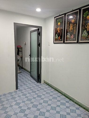 Bán nhà mặt tiền Trần Hưng Đạo dt 45m2 ngang 3,7m giá 4,65 tỷ