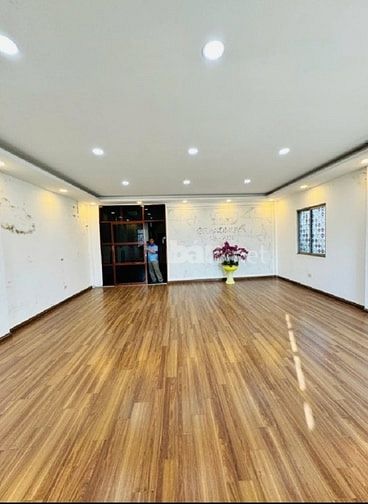 Nhà đẹp mặt phố Lò Đúc, DT 120 m2, mặt tiền rộng, dòng tiền khỏe