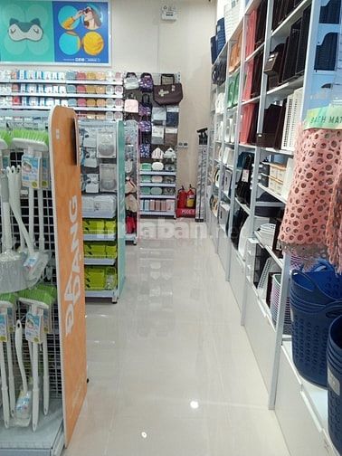 Shop Ngọc Thái tuyển vài bạn nam nữ đóng gói,và tạp vụ, phụ kho hàng 