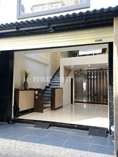 Nhà xây mới, gần Vincom Plaza, hẻm xe hơi thông - cách MT 30m