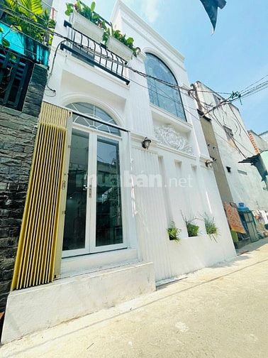 Bán nhà hẻm 205 Huỳnh Tấn Phát P.TTĐông Q.7, DT: 4,7 x 9,6m, 1 lầu