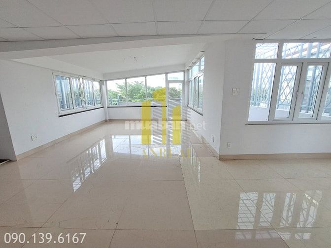 Cho Thuê Villa Hầm 3 Lầu Sàn Trống Suốt 8x18m Giá 50 Triệu