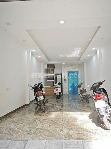 NHANH! PHỐ HÀO NAM, NHÀ MỚI TINH 5 TẦNG, 40M2 THANG MÁY, MẶT NGÕ Ô TÔ