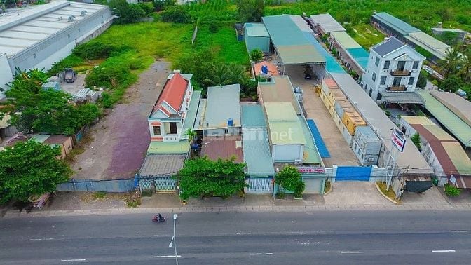 Bán 1.883m2 đất thổ cư, mặt tiền QL51, gần cổng chính đi vào sân bay